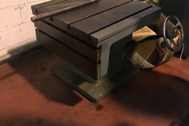 Rivendita Accessori macchine utensili Cubo CUBO 800x800 mm usati